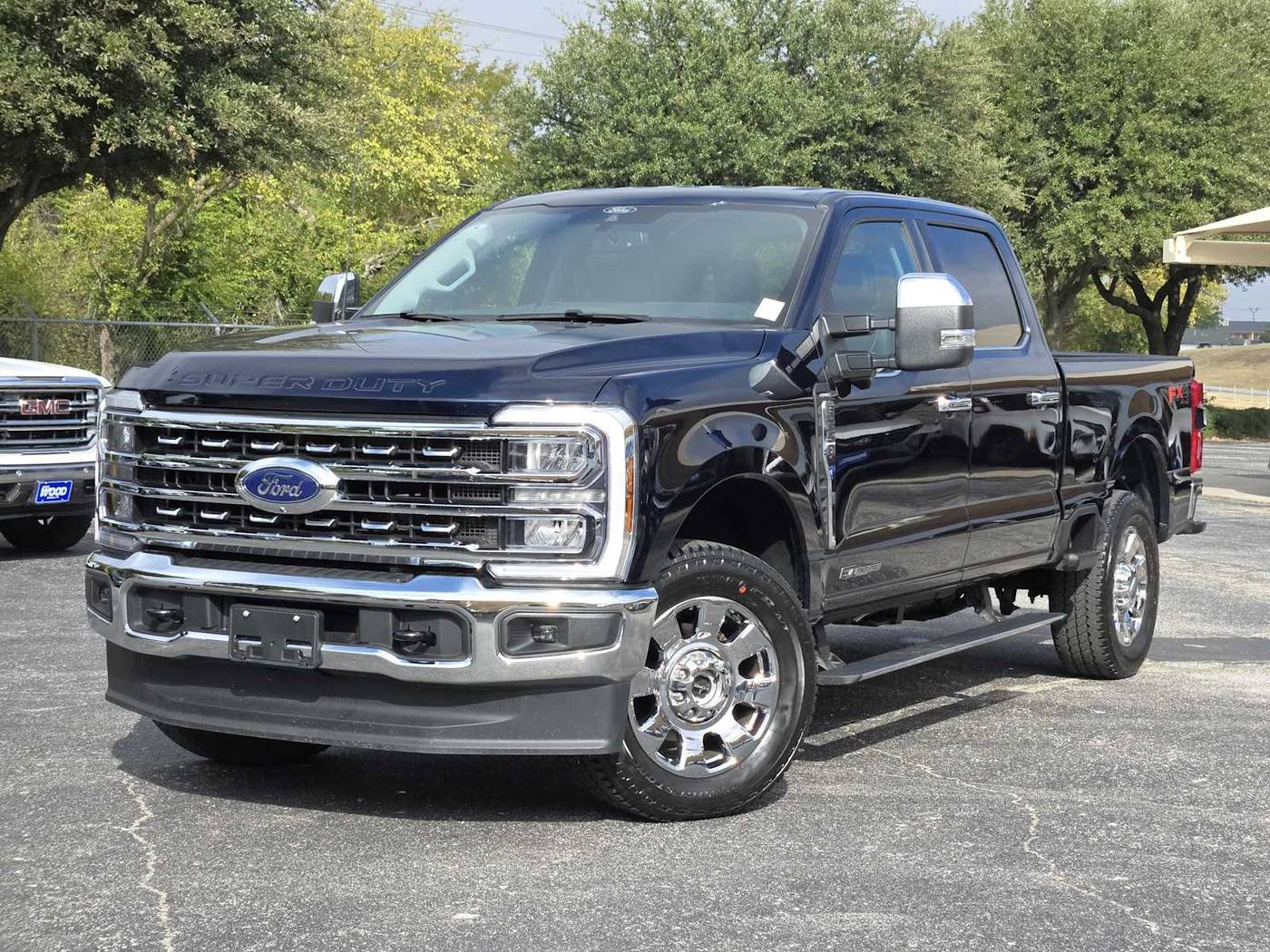 2025 Ford Super Duty F-250 LARIAT — Pickup Truck — 10,506 mi — Decatur, TX