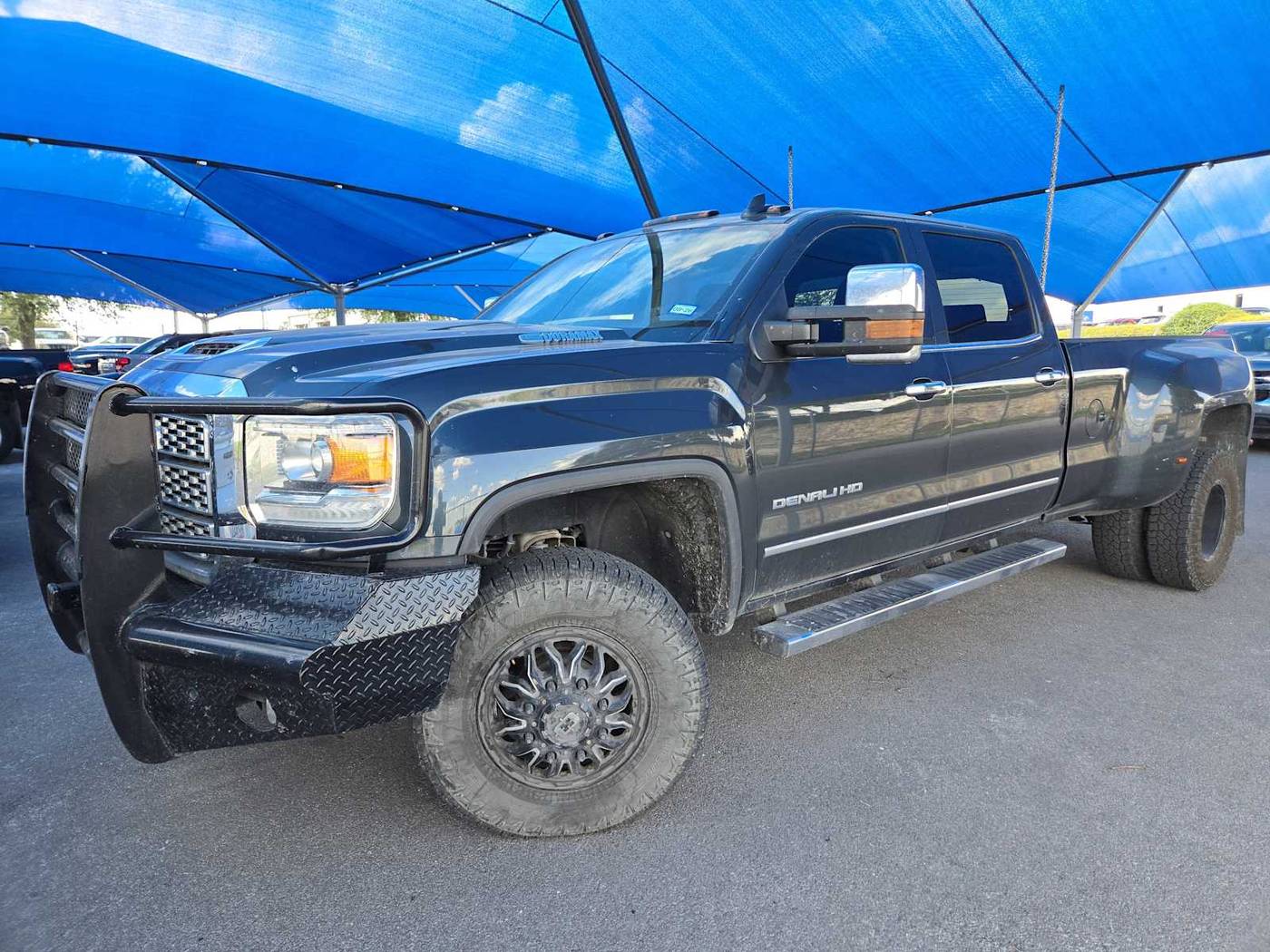 2018 GMC Sierra 3500HD Denali — Pickup Truck — 155,228 mi — Decatur, TX