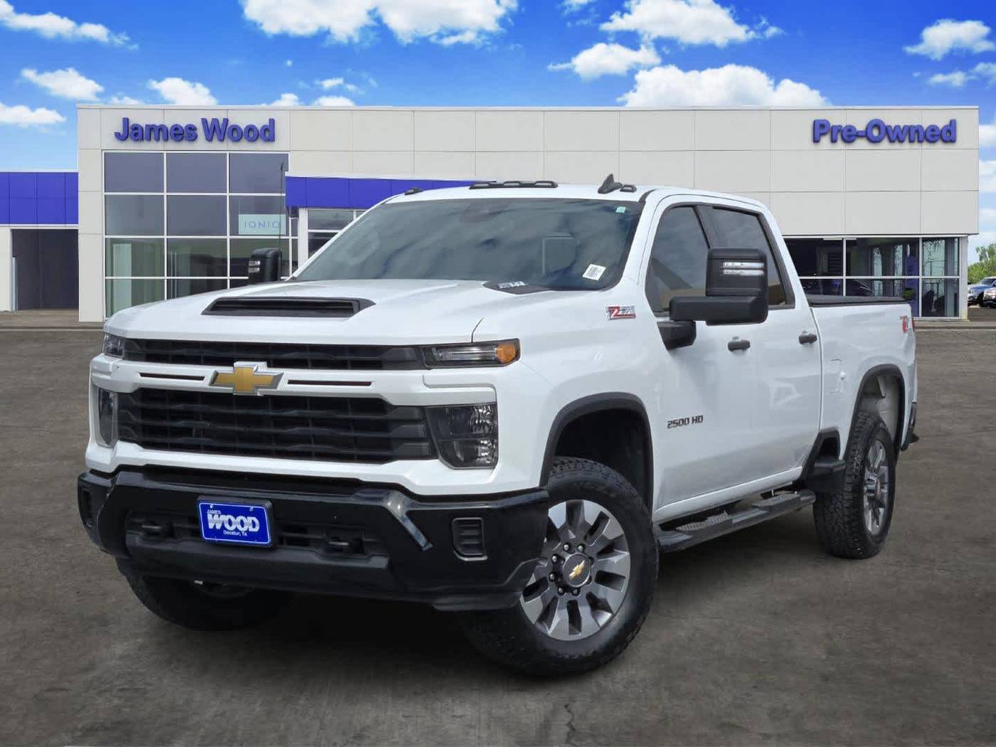 2024 Chevrolet Silverado 2500HD Custom — Pickup Truck — 25,231 mi — Decatur, TX