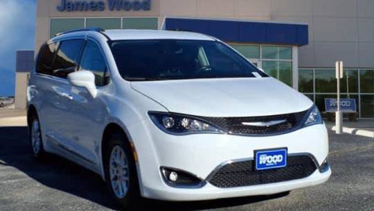 2020 Chrysler Pacifica Touring L — Minivan — 52,187 mi — Decatur, TX