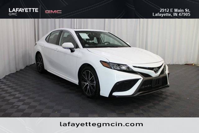 2024 Toyota Camry SE — Sedan — 12,668 mi — Lafayette, IN