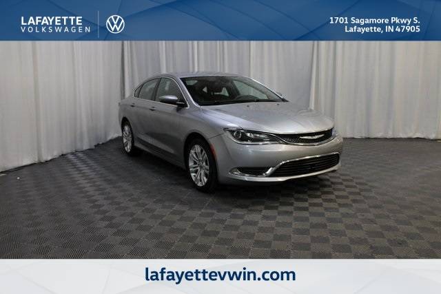 2015 Chrysler 200 Limited — Sedan — 122,370 mi — Lafayette, IN