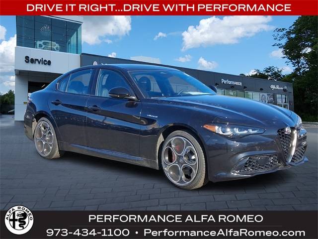 2025 Alfa Romeo Giulia Standard — Sedan — 2,950 mi — Whippany, NJ