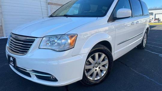 2014 Chrysler Town & Country Touring — Minivan — 133,598 mi — Fredericksburg, VA