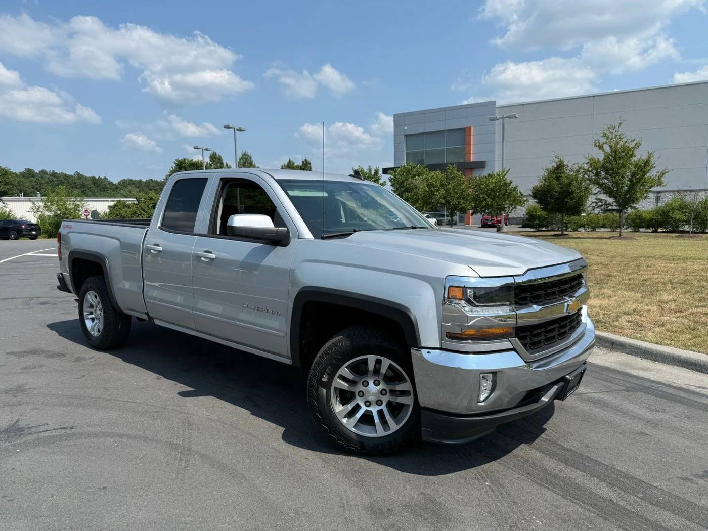 2017 Chevrolet Silverado 1500 LT — Pickup Truck — 108,339 mi — Chantilly, VA