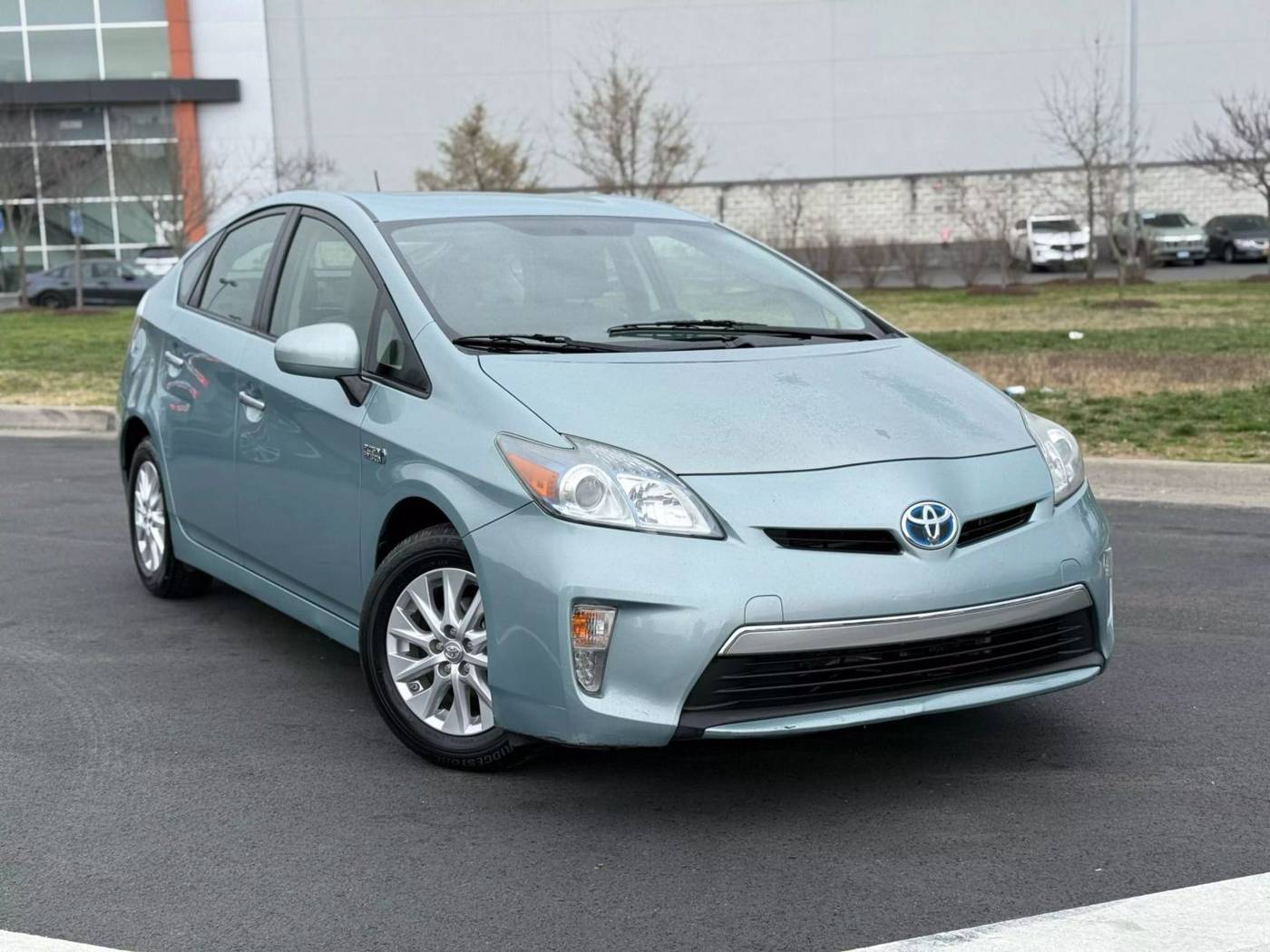 2012 Toyota Prius Advanced — Hatchback — 108,435 mi — Chantilly, VA