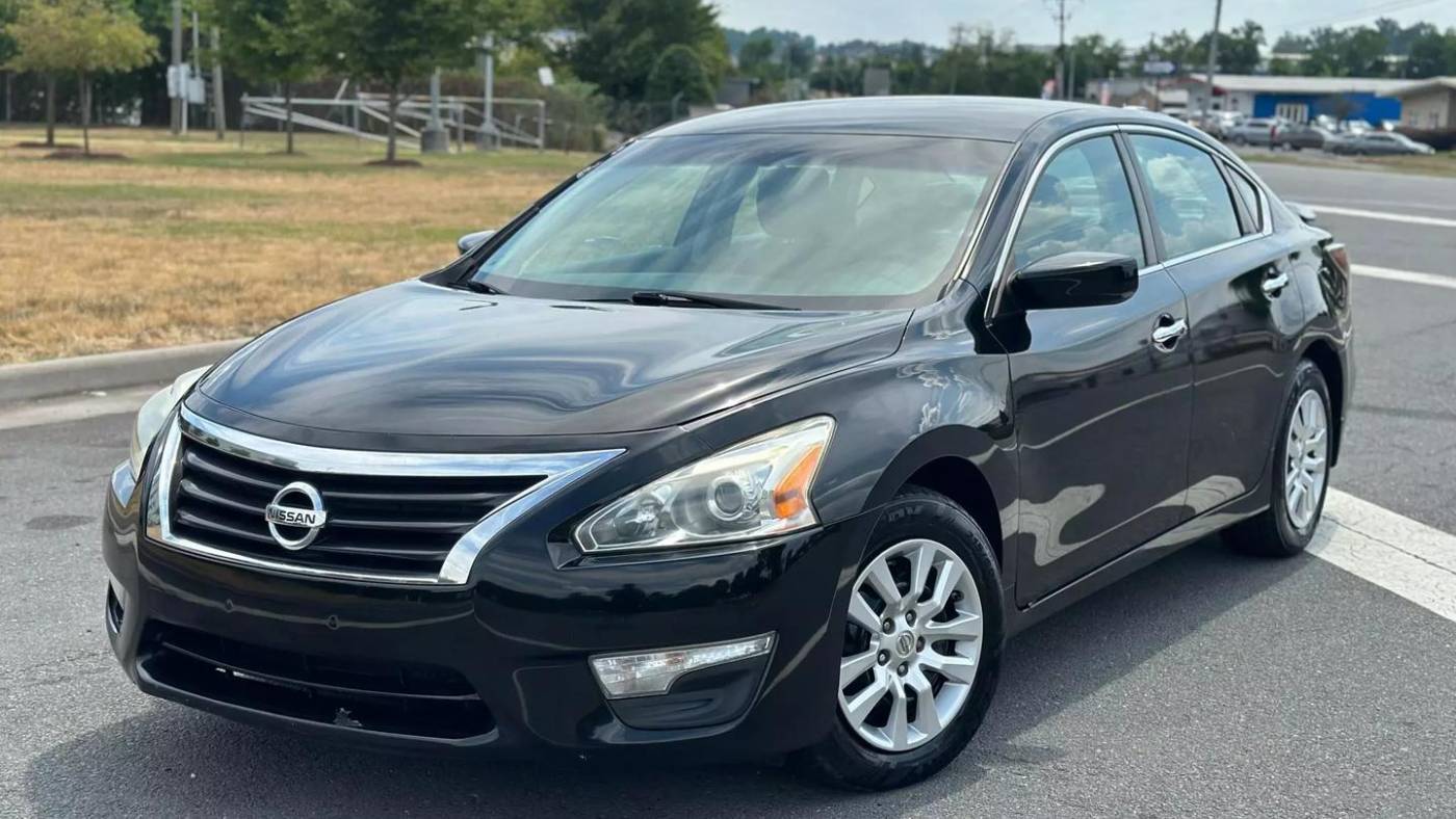 2015 Nissan Altima 2.5 S — Sedan — 124,353 mi — Chantilly, VA
