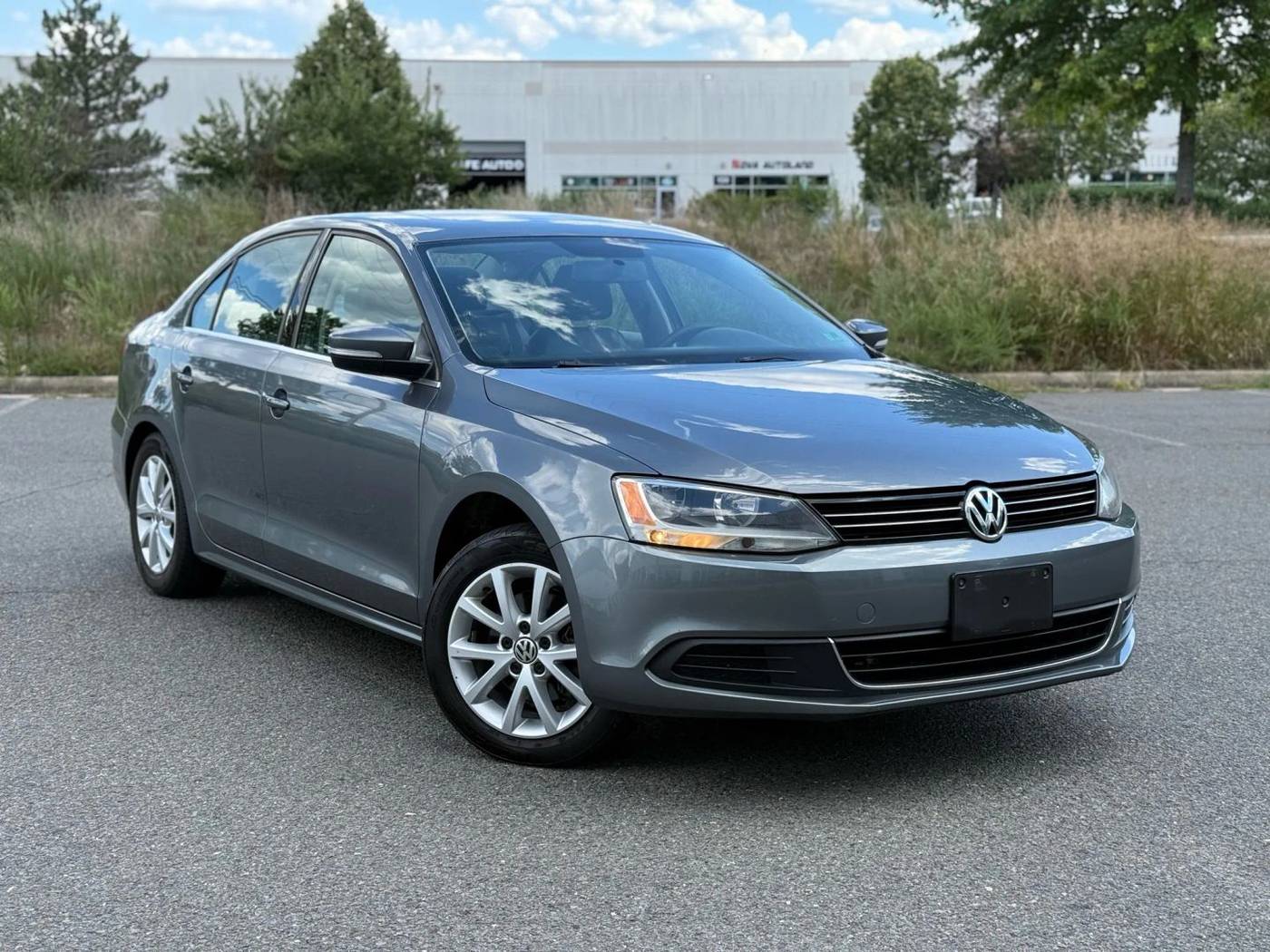 2014 Volkswagen Jetta 1.8T SE — Sedan — 98,524 mi — Chantilly, VA