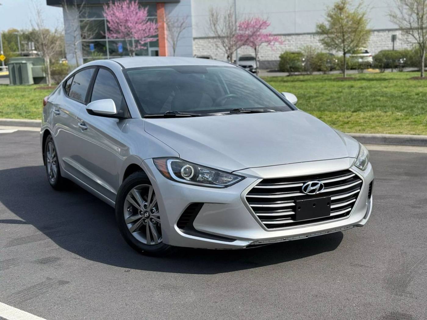 2017 Hyundai Elantra SE — Sedan — 121,083 mi — Chantilly, VA