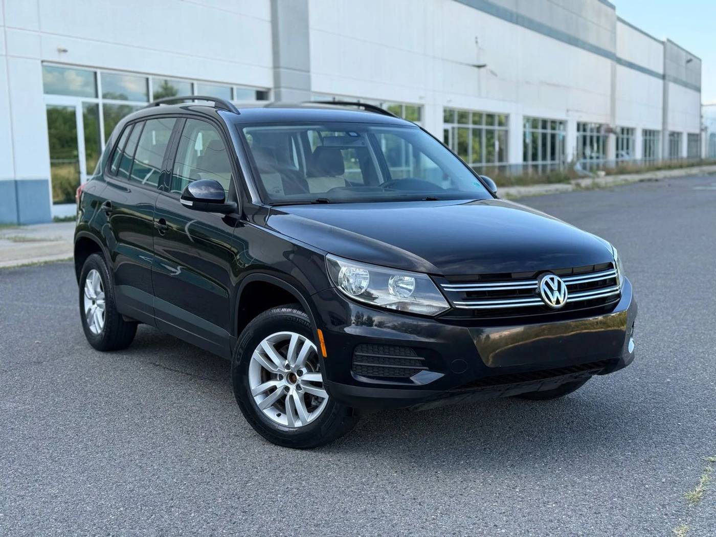 2016 Volkswagen Tiguan S — SUV — 88,839 mi — Chantilly, VA