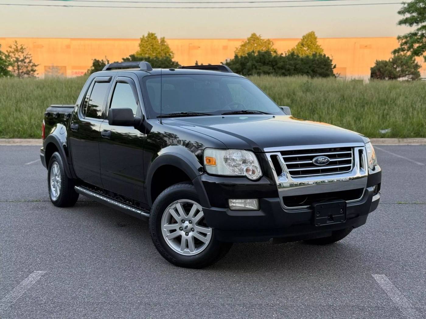 2009 Ford Explorer Sport Trac XLT — Pickup Truck — 54,630 mi — Chantilly, VA