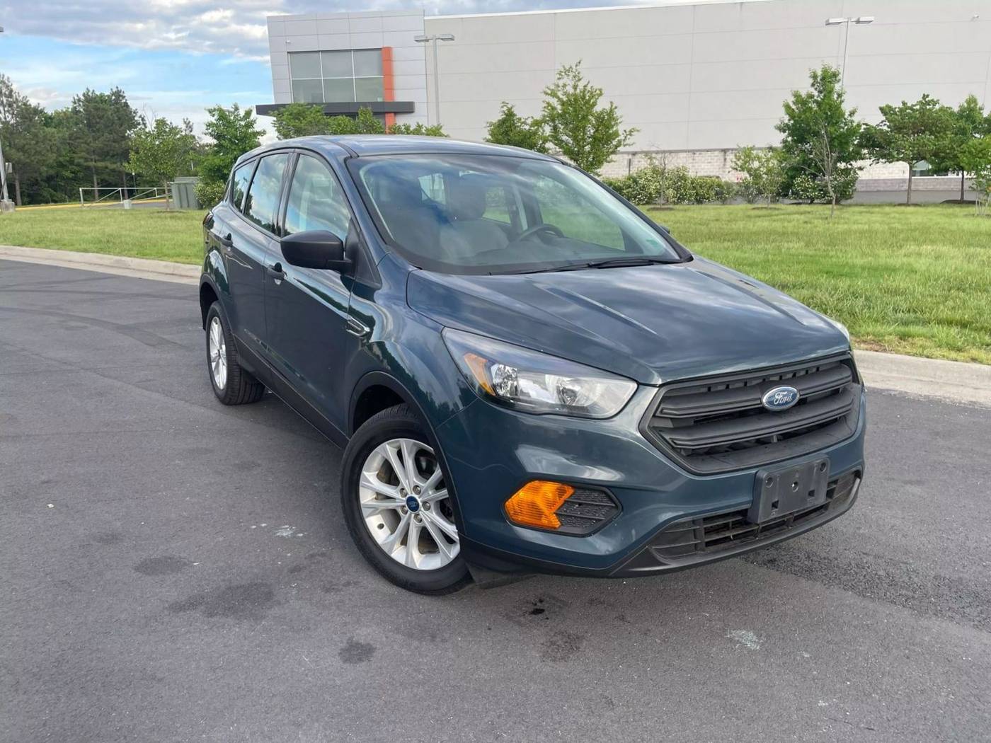 2019 Ford Escape S — SUV — 136,200 mi — Chantilly, VA