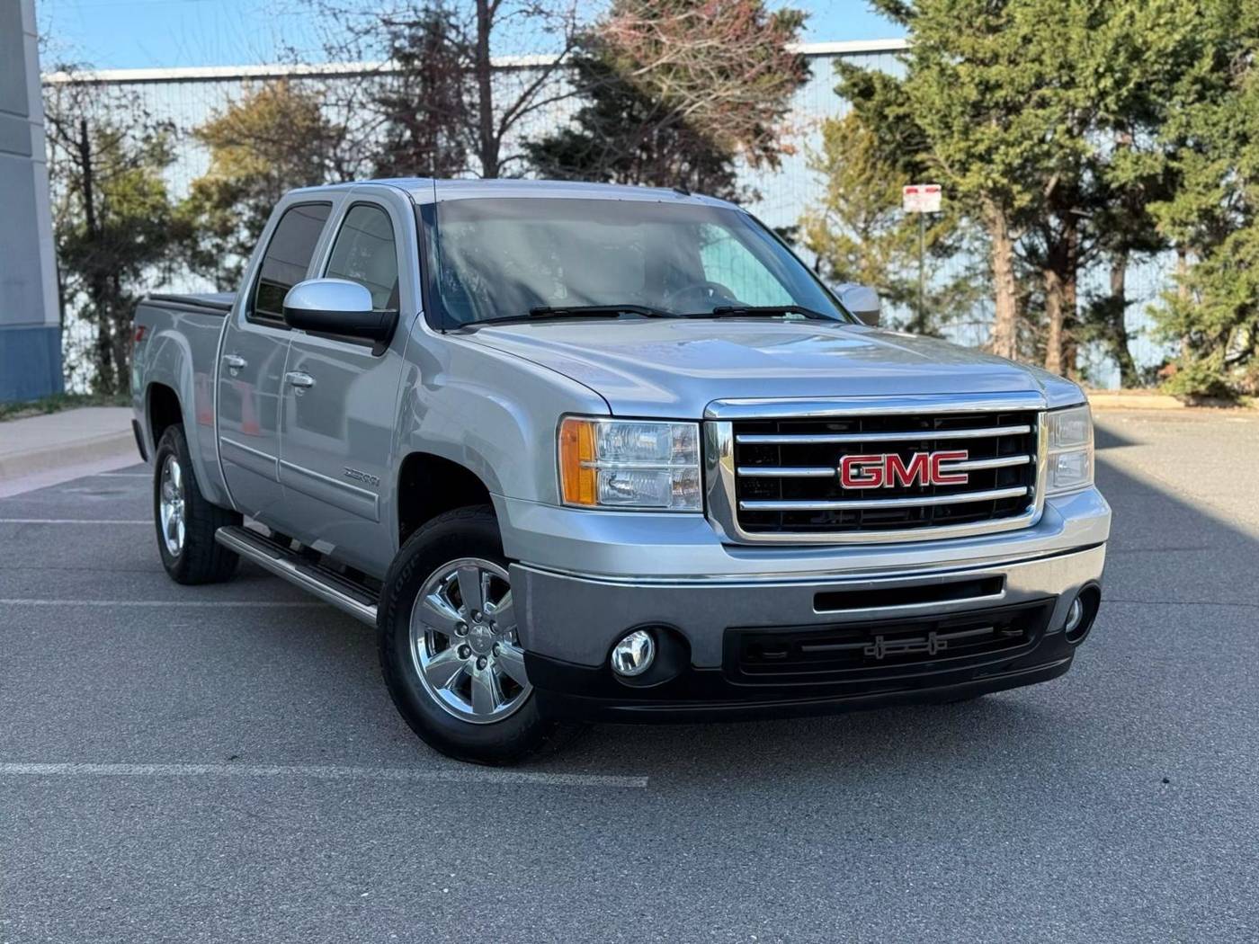 2013 GMC Sierra 1500 SLT — Pickup Truck — 103,098 mi — Chantilly, VA