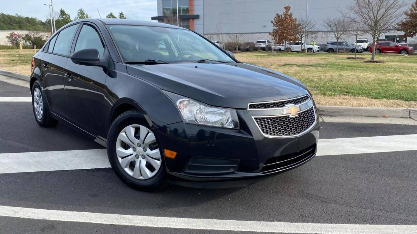 2014 Chevrolet Cruze LS — Sedan — 58,676 mi — Chantilly, VA