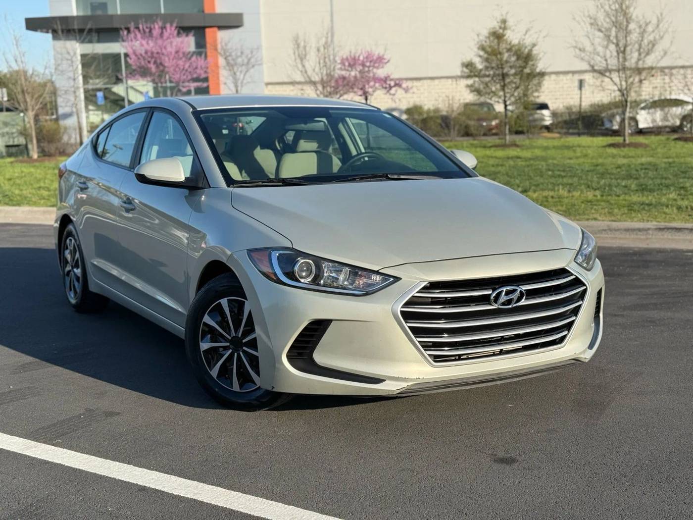 2017 Hyundai Elantra SE — Sedan — 118,457 mi — Chantilly, VA
