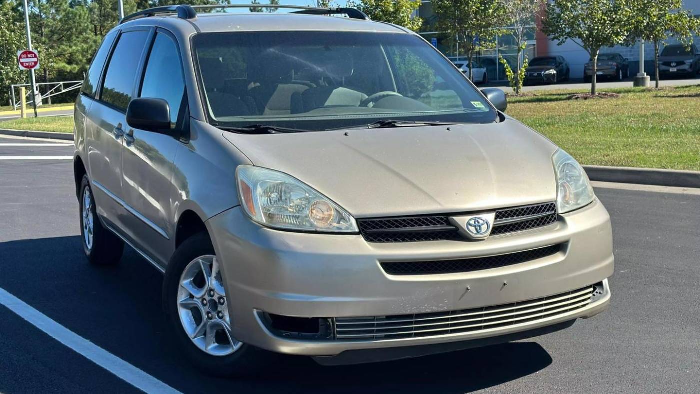 2005 Toyota Sienna LE — Minivan — 194,445 mi — Chantilly, VA