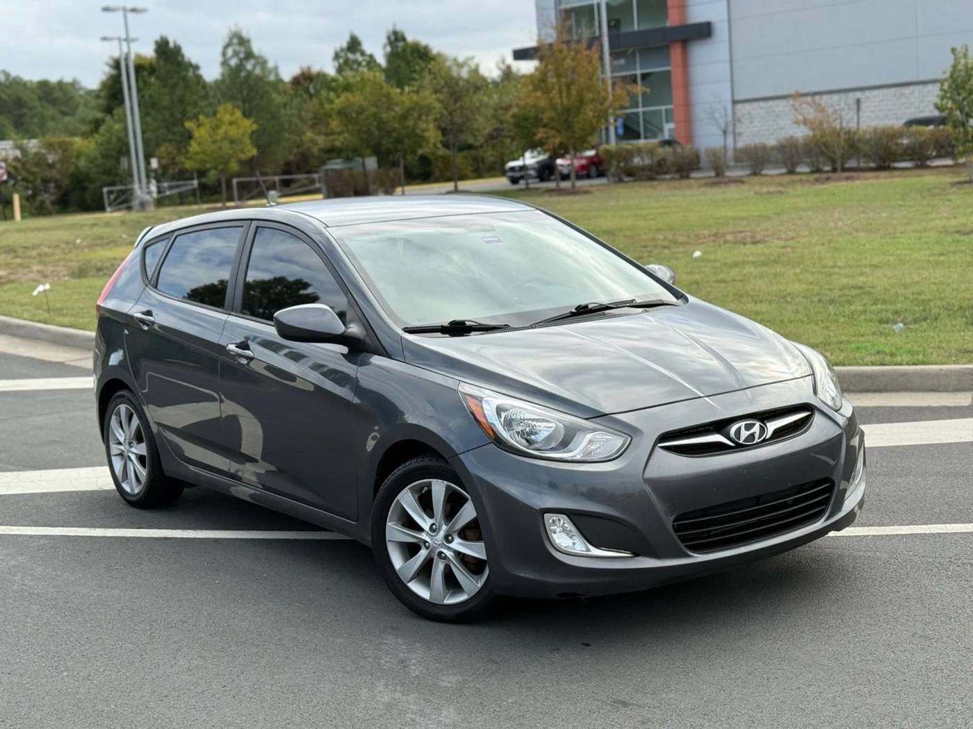 2012 Hyundai Accent SE — Hatchback — 123,766 mi — Chantilly, VA