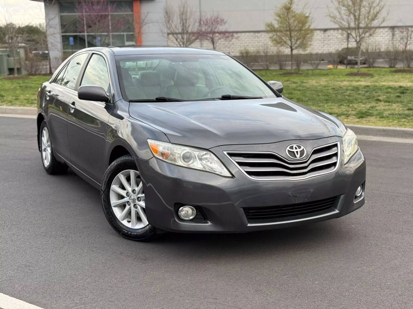 2010 Toyota Camry XLE V6 — Sedan — 108,316 mi — Chantilly, VA