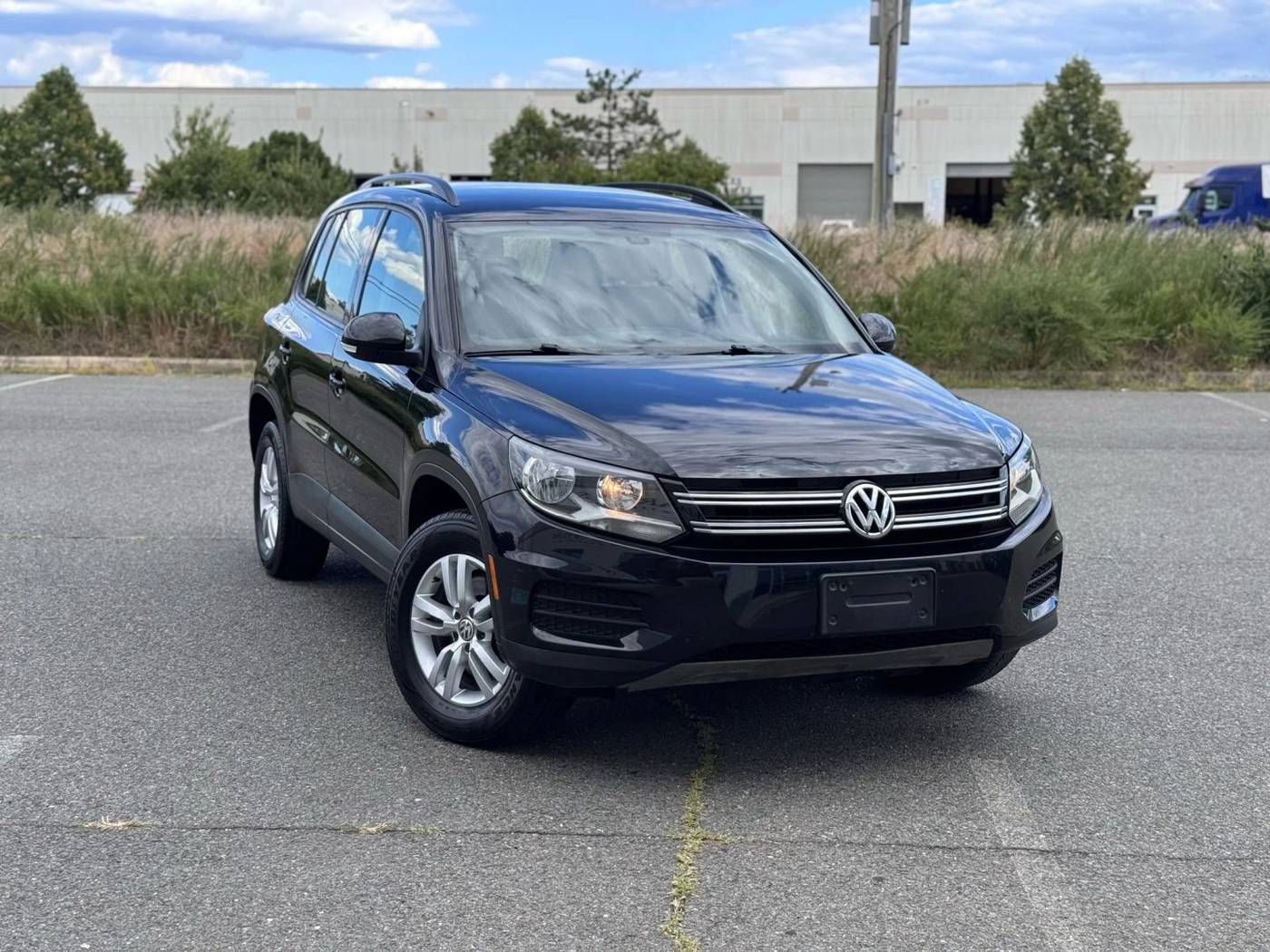 2017 Volkswagen Tiguan S — SUV — 90,055 mi — Chantilly, VA
