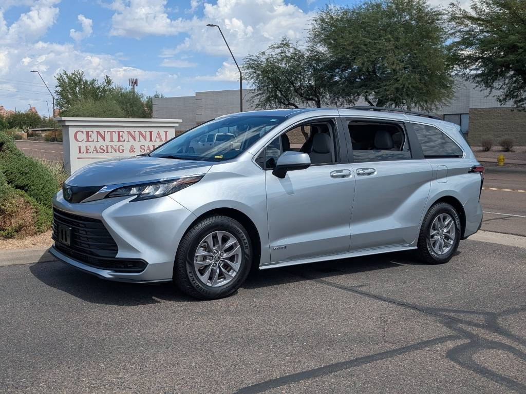 2021 Toyota Sienna LE — Minivan — 45,166 mi — Phoenix, AZ