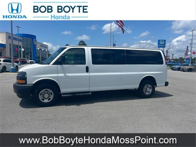 2022 Chevrolet Express Passenger LS — Passenger Van — 48,067 mi — Moss Point, MS