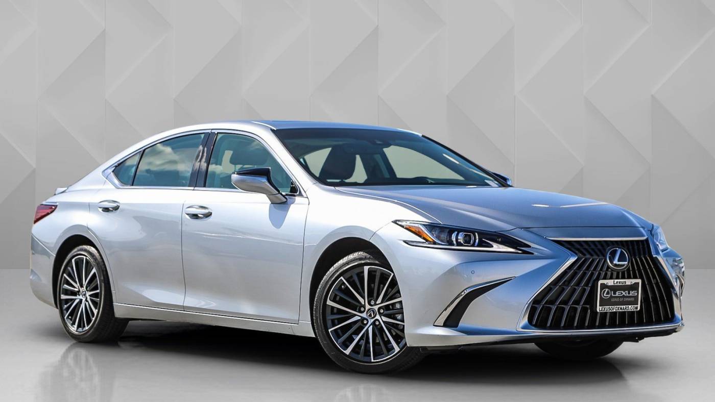 2024 Lexus ES ES 300h — Sedan — 5,506 mi — Oxnard, CA