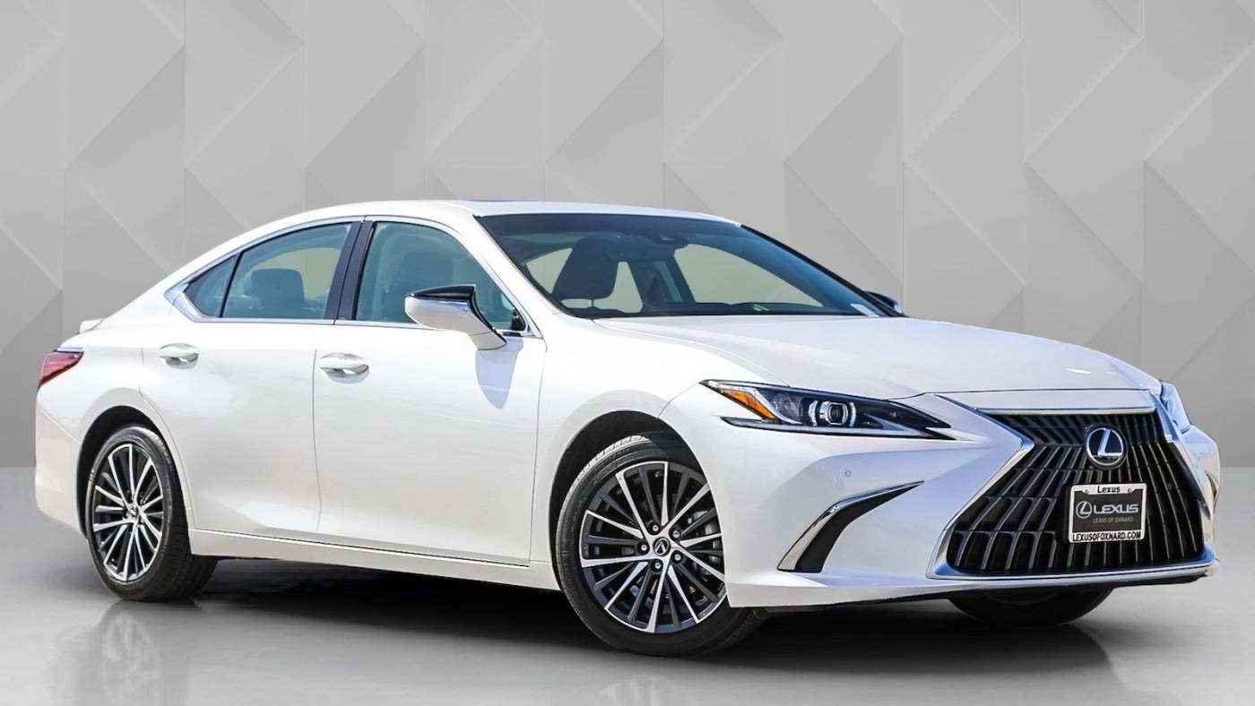 2024 Lexus ES ES 300h — Sedan — 6,735 mi — Oxnard, CA