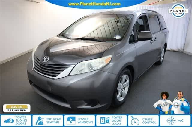 2015 Toyota Sienna LE — Minivan — 153,063 mi — Union, NJ