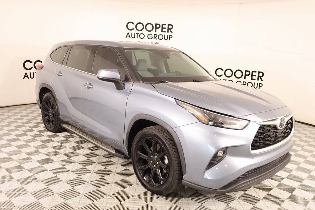 2022 Toyota Highlander LE — SUV — 49,758 mi — Yukon, OK