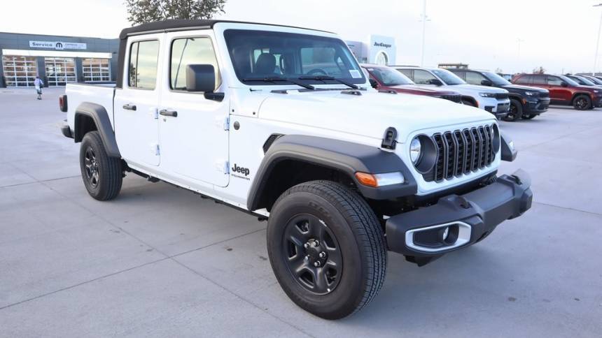 2024 Jeep Gladiator Sport — Pickup Truck — 12,104 mi — Yukon, OK
