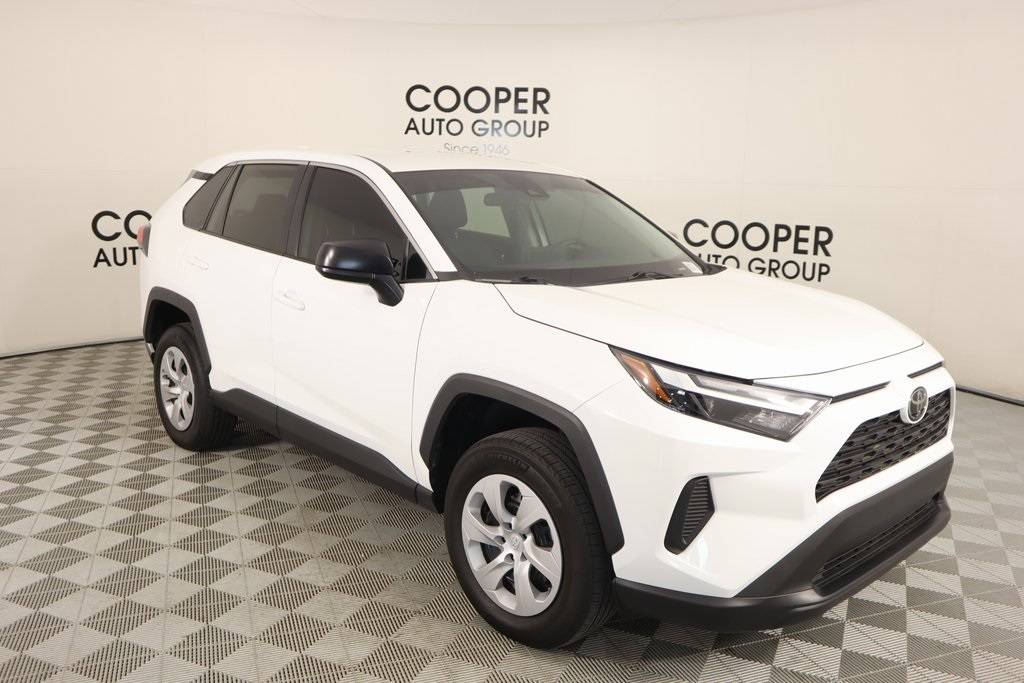 2024 Toyota RAV4 LE — SUV — 14,405 mi — Yukon, OK