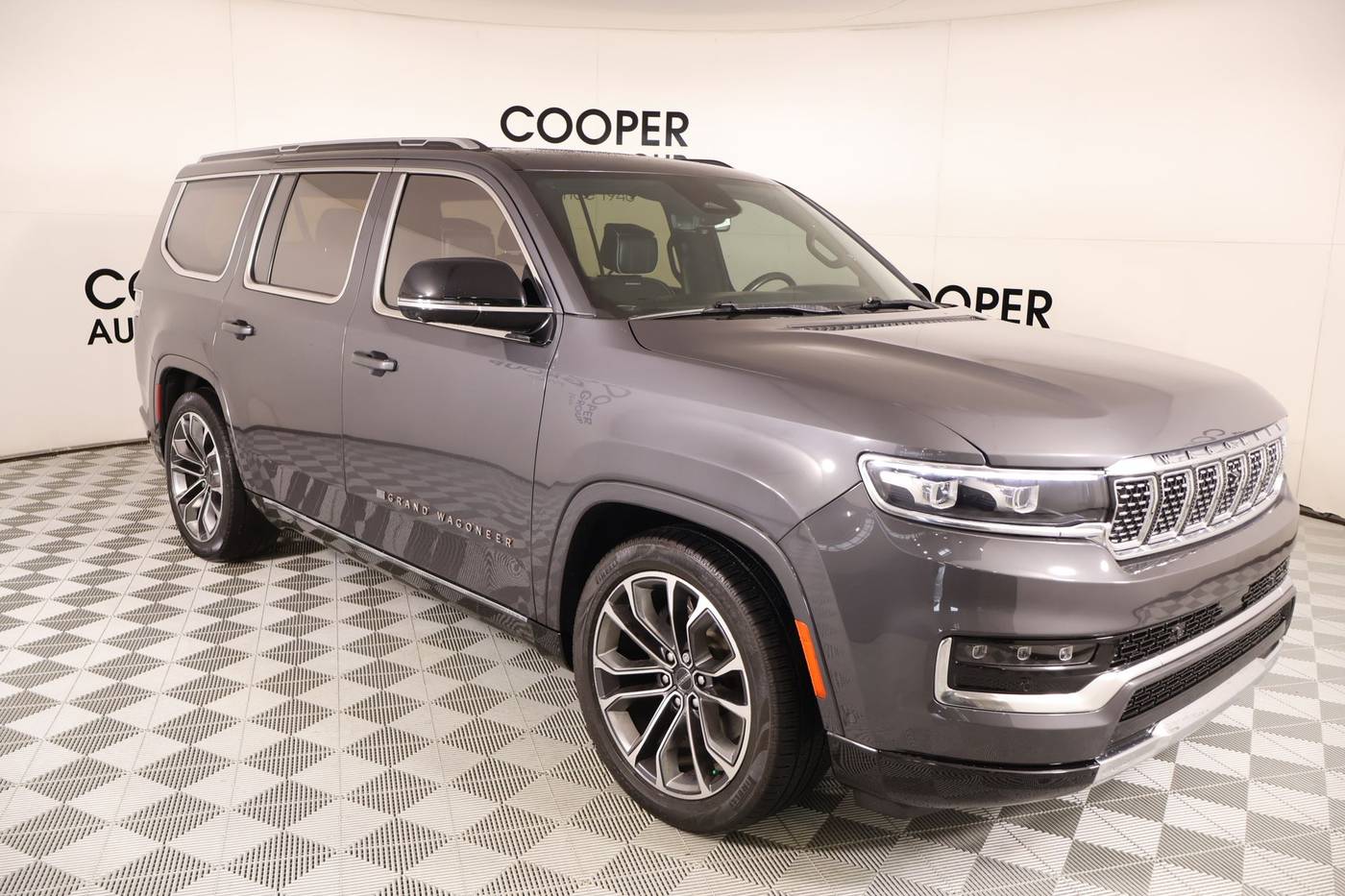 2023 Jeep Grand Wagoneer