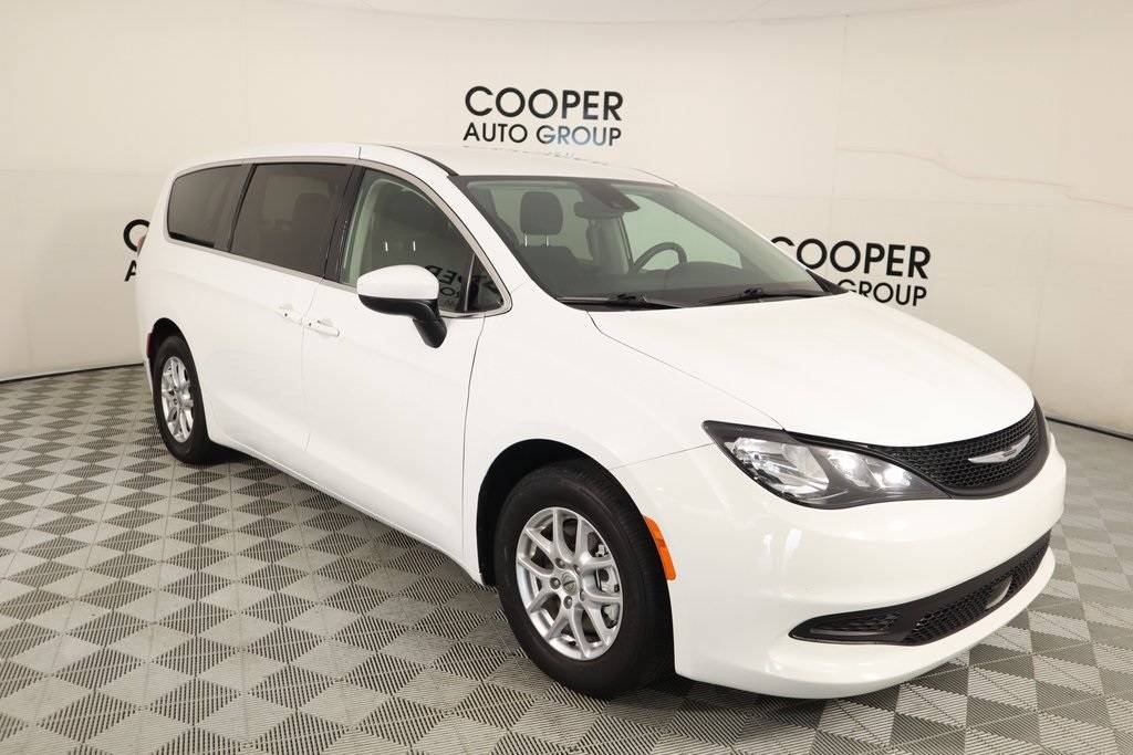2023 Chrysler Voyager LX — Minivan — 48,006 mi — Yukon, OK