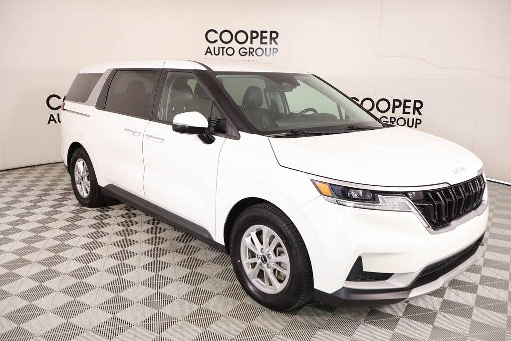 2022 Kia Carnival LXS — Minivan — 70,109 mi — Yukon, OK