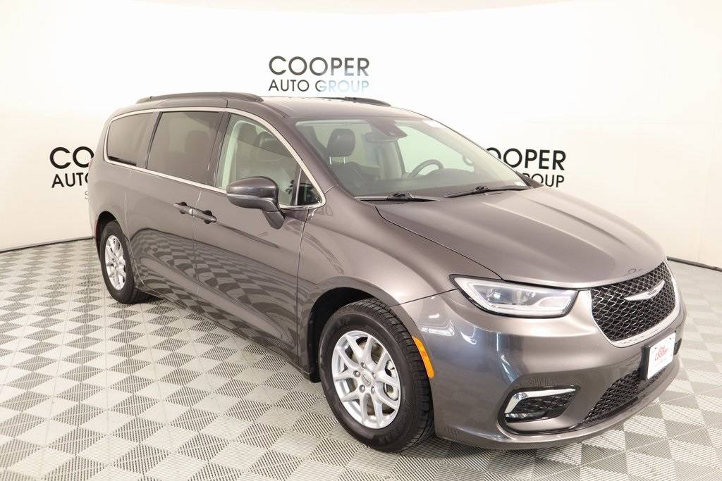 2022 Chrysler Pacifica Touring L — Minivan — 74,160 mi — Yukon, OK