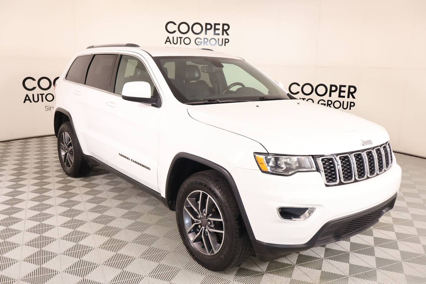 2019 Jeep Grand Cherokee Laredo E