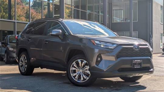 2022 Toyota RAV4 Hybrid XLE Premium — SUV — 13,838 mi — Wilton, CT