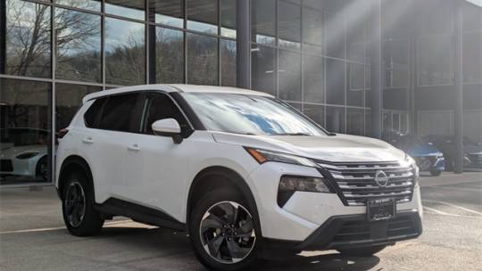 2024 Nissan Rogue SV — SUV — 27,996 mi — Wilton, CT