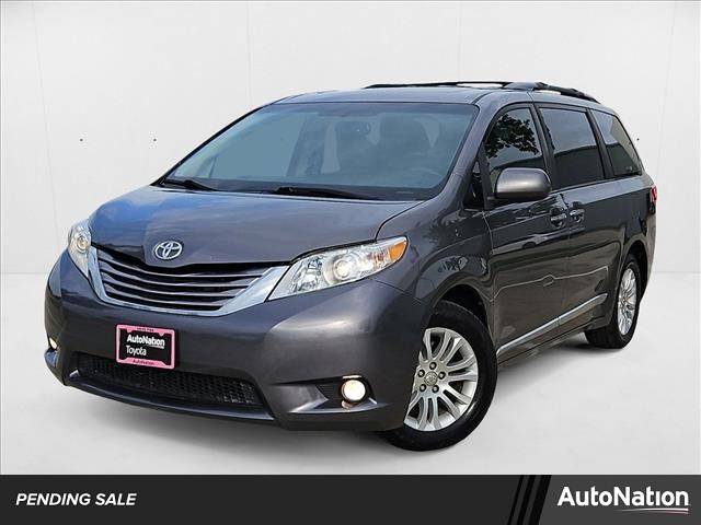 2017 Toyota Sienna XLE — Minivan — 141,920 mi — Houston, TX