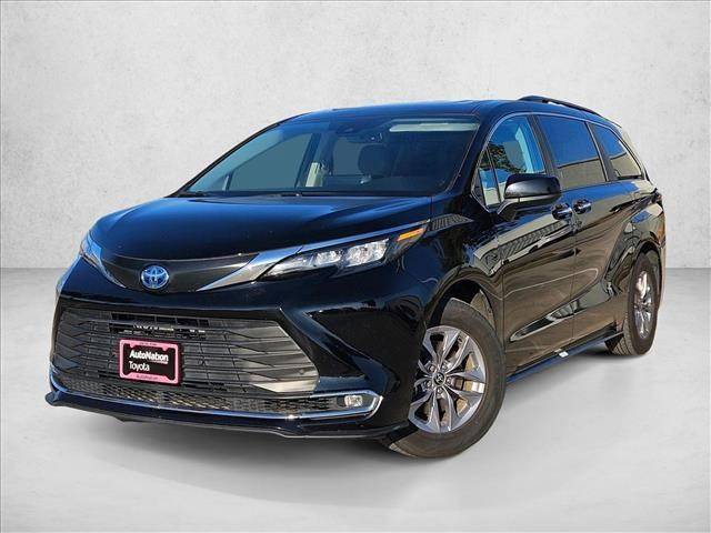 2024 Toyota Sienna XLE — Minivan — 50,206 mi — Houston, TX
