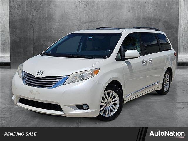 2017 Toyota Sienna XLE — Minivan — 119,476 mi — Houston, TX