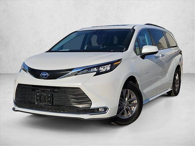 2024 Toyota Sienna XLE — Minivan — 48,737 mi — Houston, TX