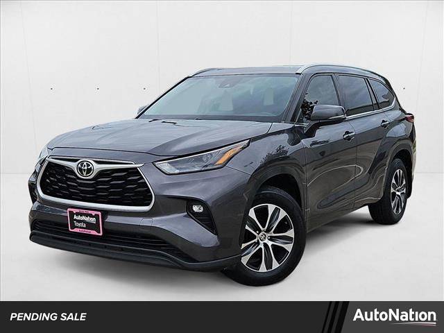 2022 Toyota Highlander XLE — SUV — 77,521 mi — Houston, TX