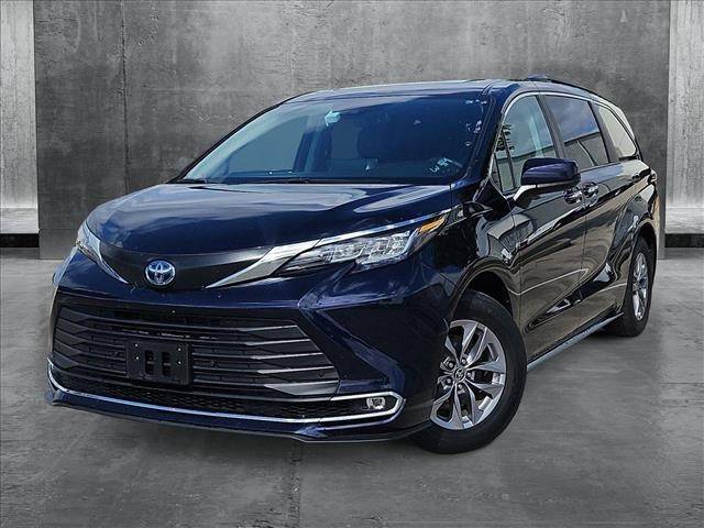 2023 Toyota Sienna XLE — Minivan — 50,073 mi — Houston, TX