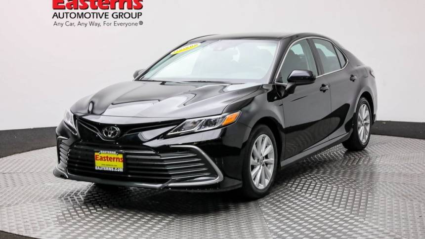 2022 Toyota Camry LE — Sedan — 56,011 mi — Hyattsville, MD