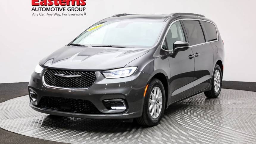 2022 Chrysler Pacifica Touring L — Minivan — 58,607 mi — Hyattsville, MD