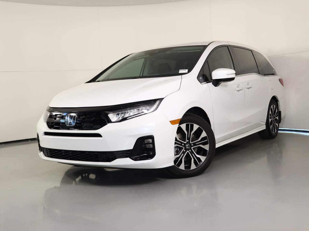2025 Honda Odyssey Elite — Minivan — 5,946 mi — Tucson, AZ