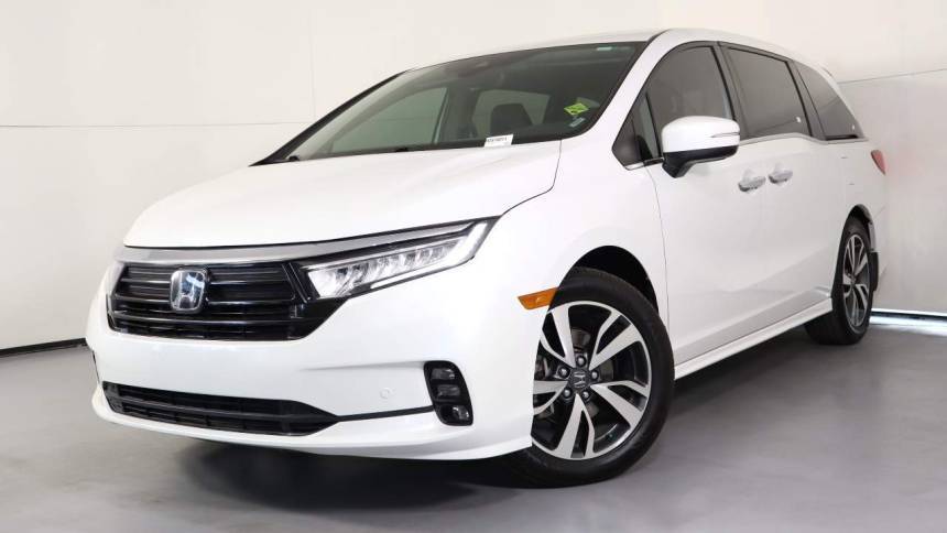 2022 Honda Odyssey Touring — Minivan — 61,982 mi — Tucson, AZ