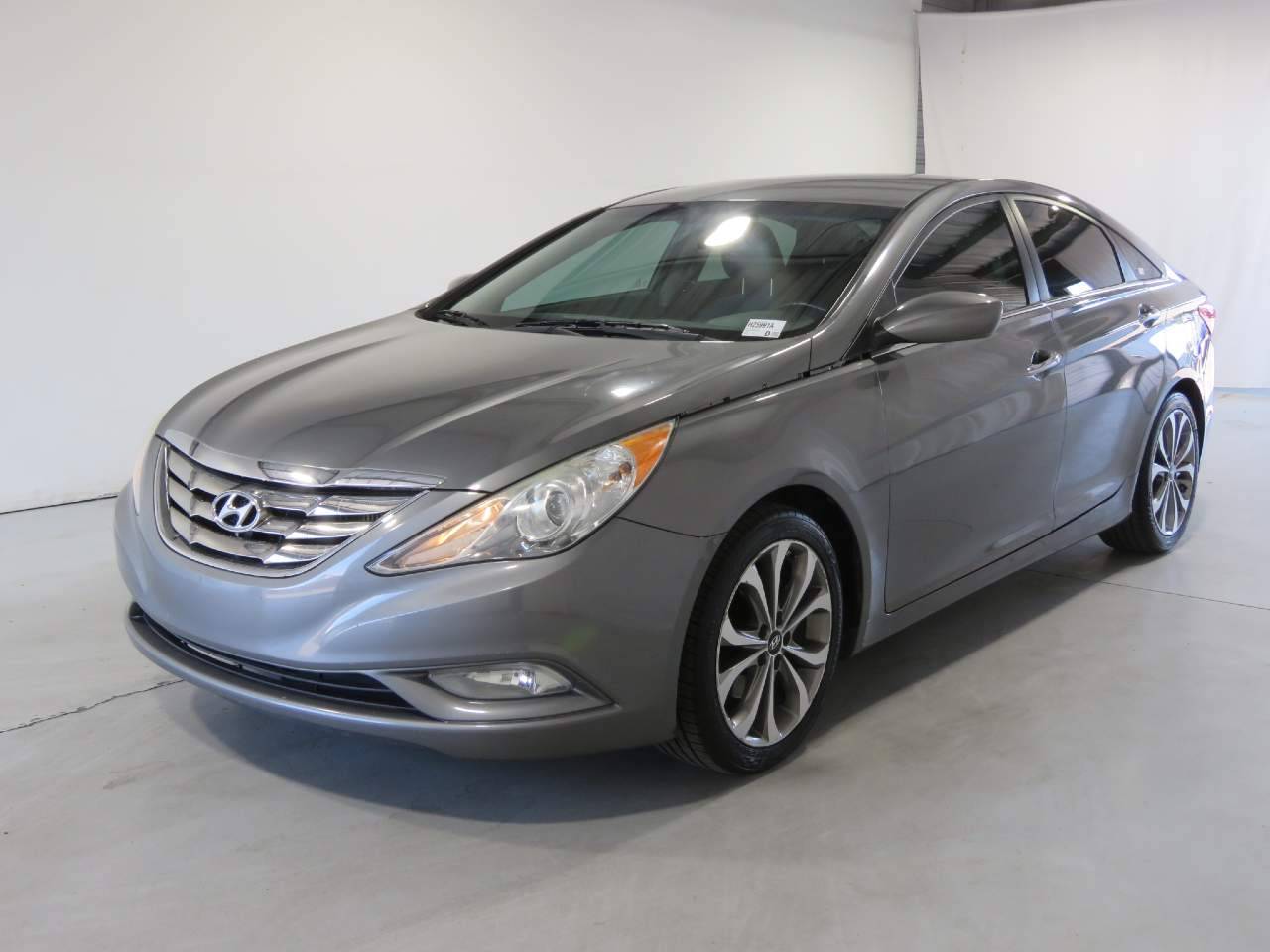 2013 Hyundai Sonata SE 2.0T — Sedan — 120,173 mi — Phoenix, AZ