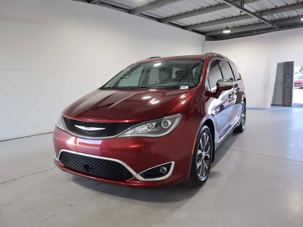 2018 Chrysler Pacifica Limited — Minivan — 69,600 mi — Phoenix, AZ